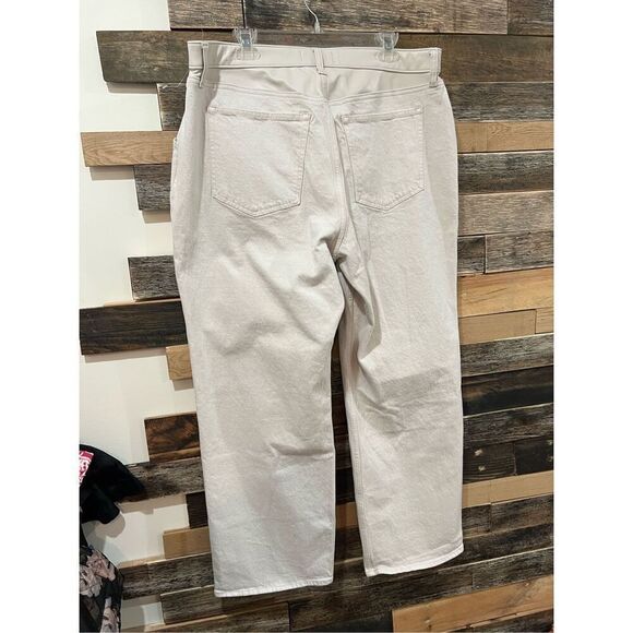 Abercrombie & Fitch NWT High Rise 90s Relax Jean denim&faux leather sz 34 (18R) - Picture 3 of 8